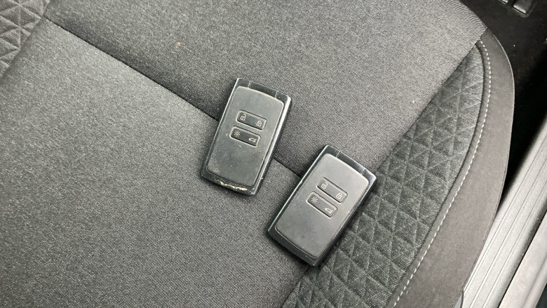 Renault Clio 1.6 E-TECH full hybrid 145 Evolution 5dr Auto Hybrid Hatchback